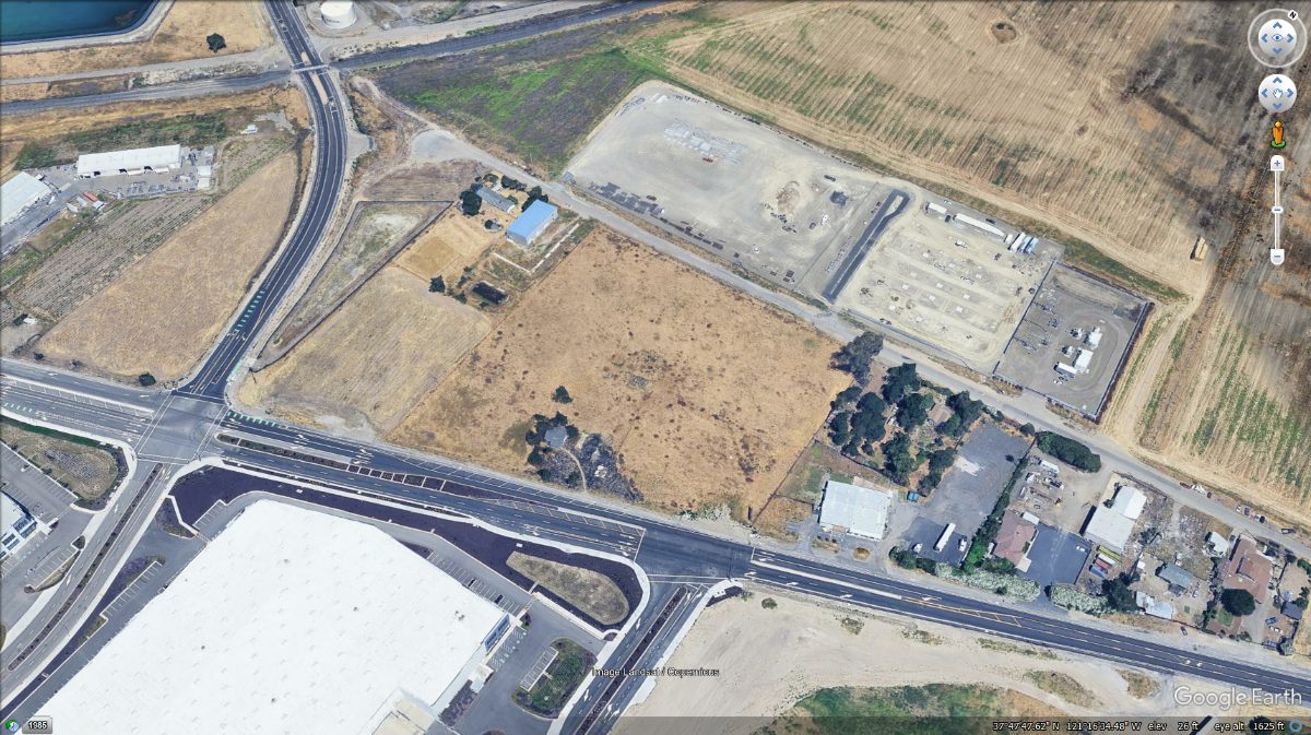 Aerial of the parcel between Yosemite Avenue and Vierra Road
